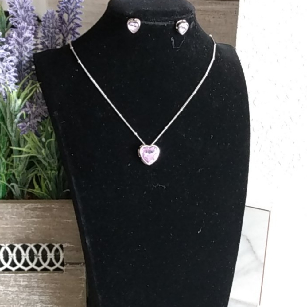 Jewelry - Picture 2 of 5